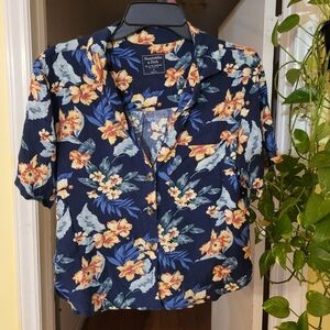 Abercrombie and Fitch floral blouse sz.sm